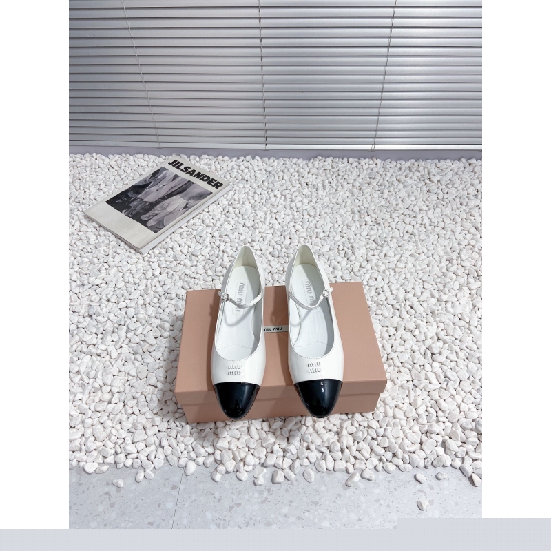 Miu Miu flat shoes